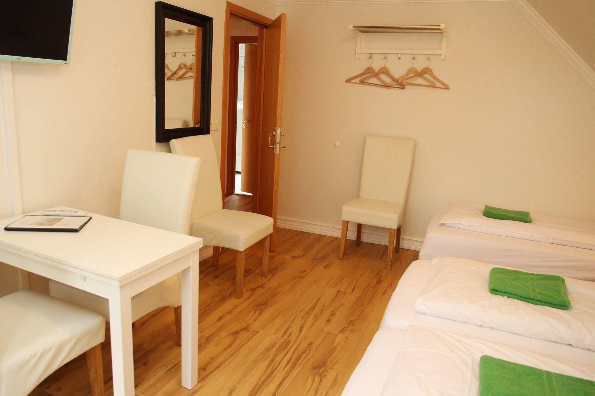 Olga Guesthouse Έγκιλσταδιρ Εξωτερικό φωτογραφία